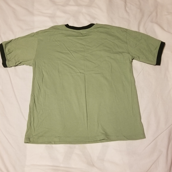 Marvel Shirt Women's Size M Color Green - Picture 2 of 5